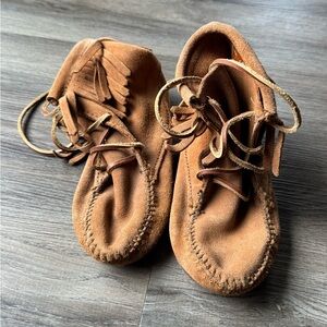 Minnetonka Kids Brown Moccasins